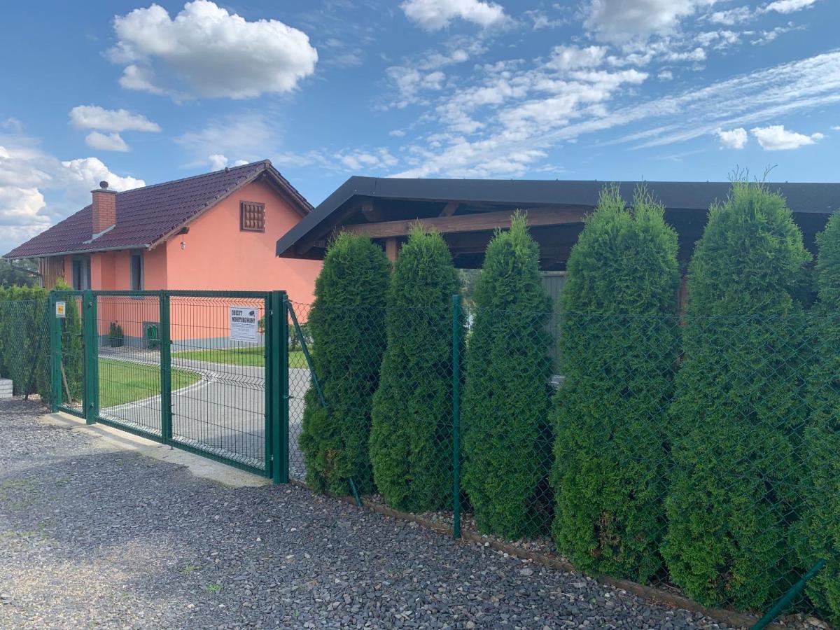 Willa Rozowy Domek Rakowice Male Esterno foto